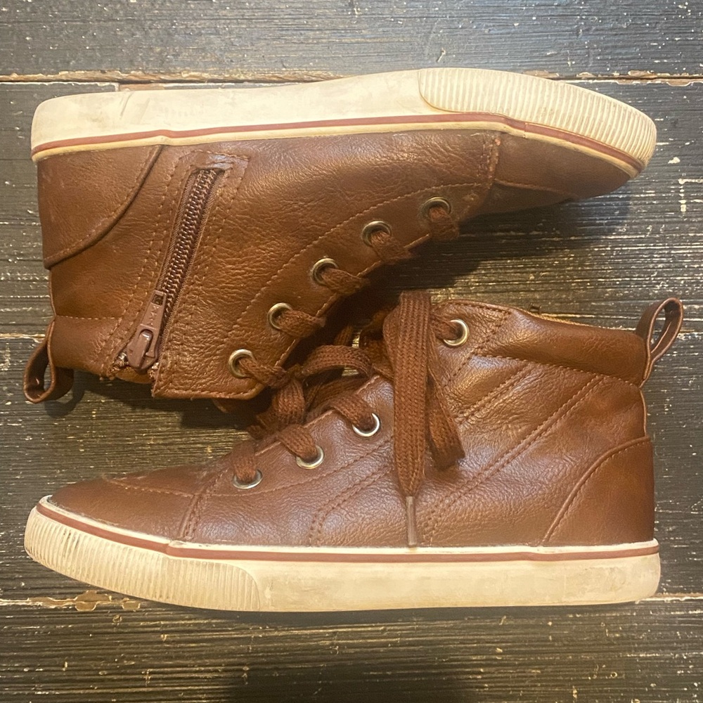 Boys Cat & Jack Brown Rylan Boots — Used good condition